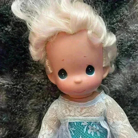 Disney Precious Moments  Elsa Frozen - Picture 12 of 16